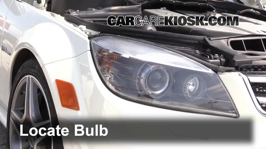 2010 Mercedes-Benz C63 AMG 6.3L V8 Éclairage Feux de croisement (remplacer l'ampoule)